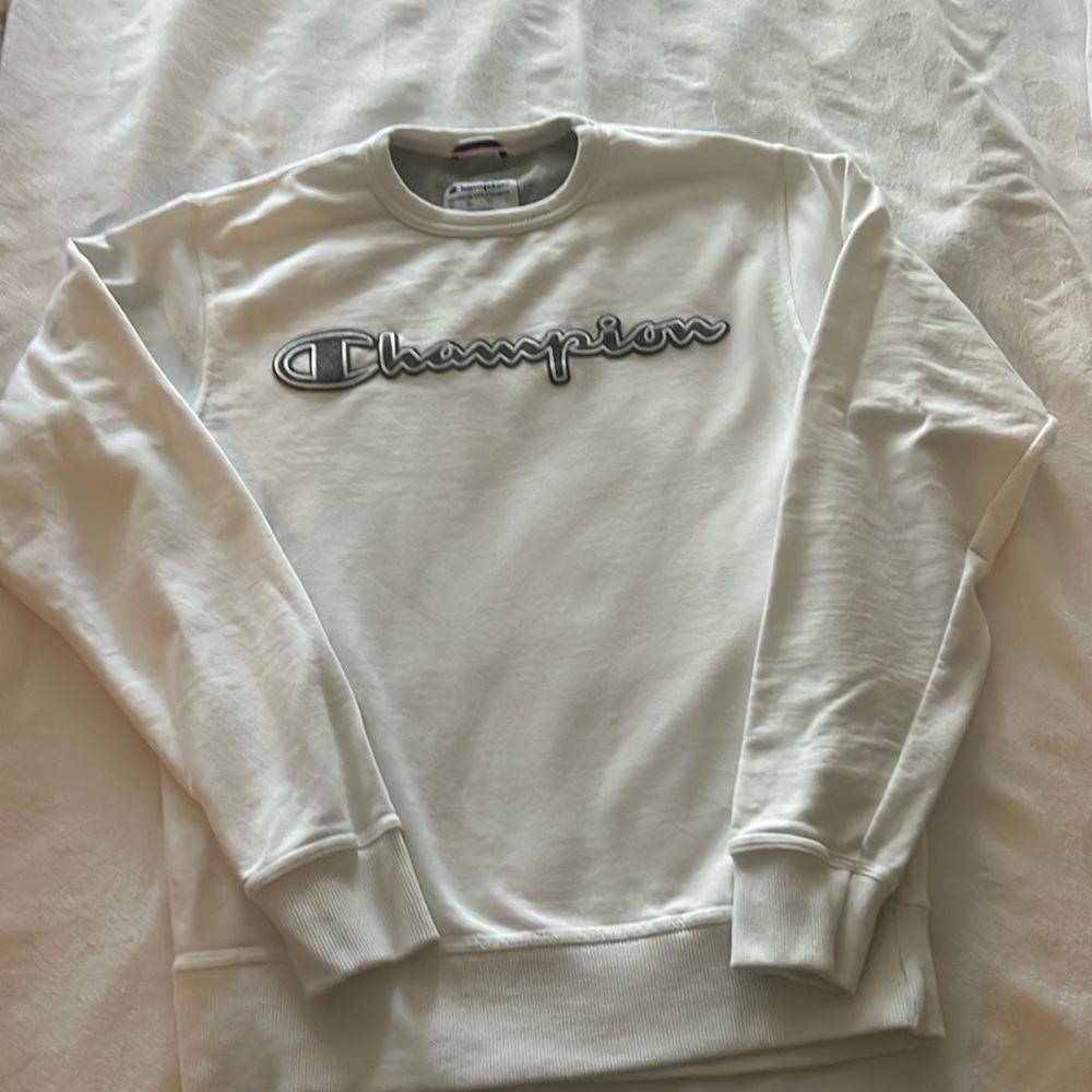 White Champion round neck sweatshirt